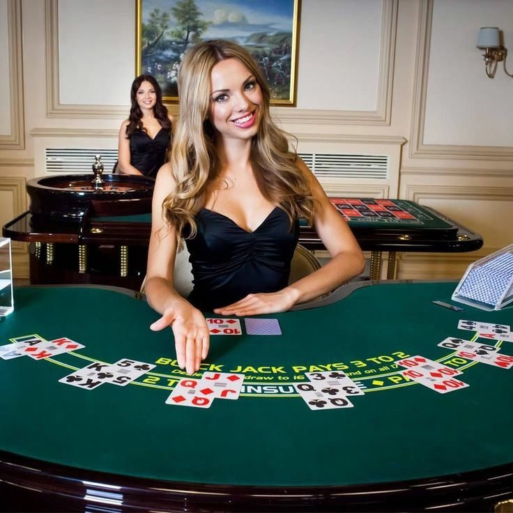 Tangkapan layar tabel blackjack langsung gg88 di aplikasi Android dengan streaming video dealer berkualitas tinggi